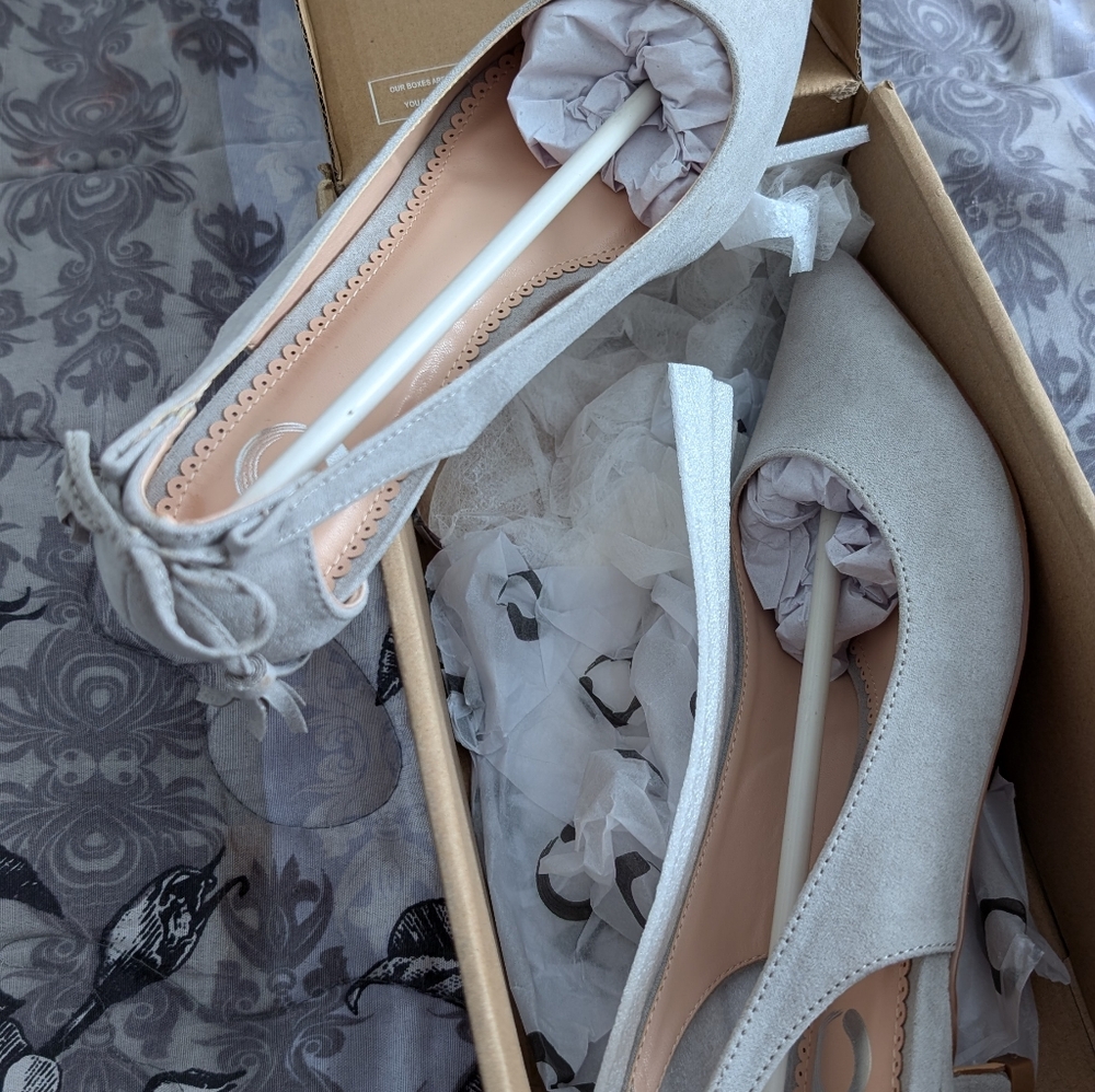 Black Friday sale,Ladies pumps
